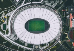 FIFA世界杯2026-詹姆斯空降老特拉福德，梦剧场因他而沸腾！